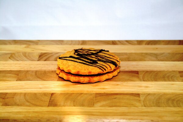 Nougattaler (Stück) (verfügbar Sept.-Juni)