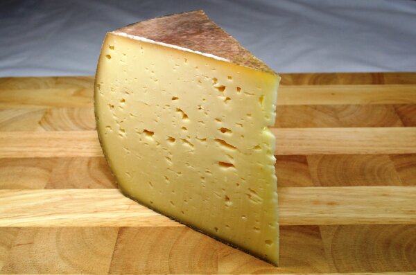 Rotwein-/Bierkäse (Stück)