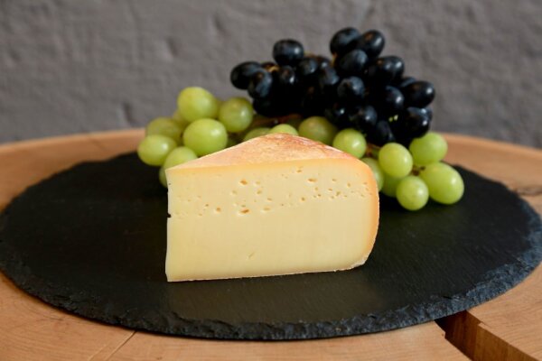 Stendener Rahmkäse (Stück)