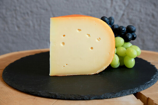 Bauernkäse jung vakuumiert , 6-8 Wochen (Stück)